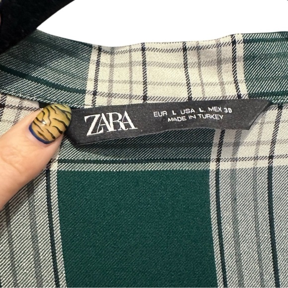 Zara Dress Green and White Lagre - Picture 7 of 8